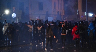 İzmir'de İzinsiz Gösteriler: 10 Tutuklama