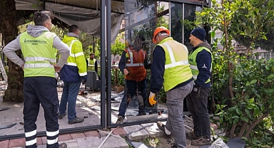 İzmir'de kaçak yapı temizliği
