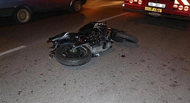 İzmir'de otomobilin çarptığı motosikletli öldü