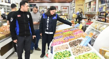 Karabağlar'da huzurlu alışveriş için denetimlere devam
