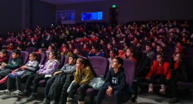 Başkan Eşki'den miniklere sinema müjdesi