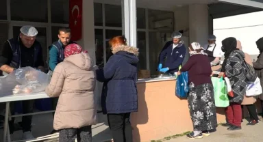 İzmir'de ramazan bereketi sürüyor