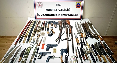 Manisa'da ruhsatsız silah operasyonunda 7 şüpheli yakalandı