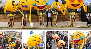 Mostra Karnavalı'nda Renkli Görüntüler!