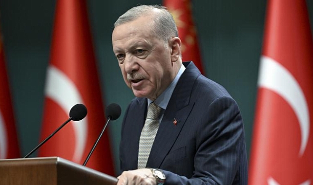 “Muhalefet pamuk şeker üzerinden hamaset yapıyor”