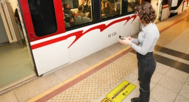 Narlıdere'den İzmir Metrosu'nda güçlü mesaj