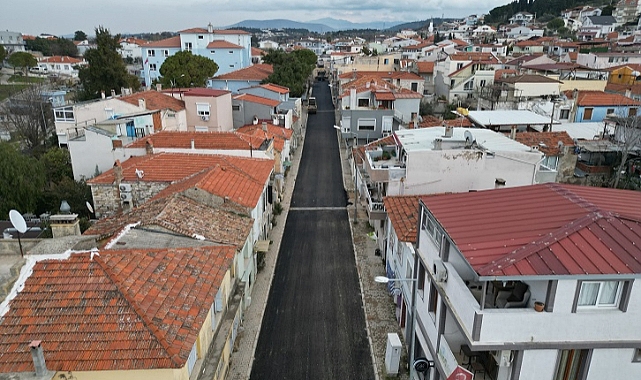 Urla'da yollar modern görünüme kavuşuyor