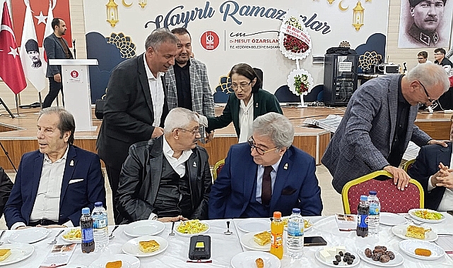 Zafer Partisi'nden iftar