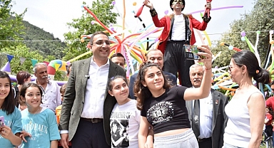 Balçova’da çocuklara özel şenlik