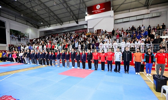 Bayraklılı çocuklar sanat ve spor etkinliklerinde buluştu