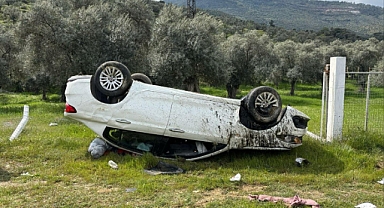 Devrilen otomobildeki 1 kişi öldü