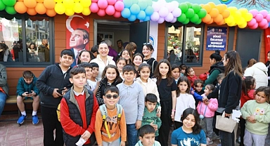 Efes Selçuk’ta çocuklar ve aileler yalnız değil