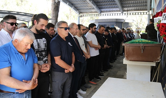 Ersun Yanal&#039;ın babası Ural Yanal, Denizli&#039;de defnedildi