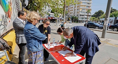 İmza kampanyasına Başkan Tugay da katıldı