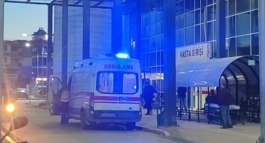 İzmir'de bıçaklı kavgada 1 kişi yaralandı