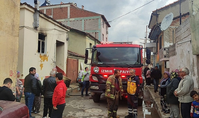 İzmir'de Ev Yangını: 1 Kişi Hastaneye Kaldırıldı!