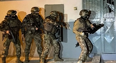 İzmir'de FETÖ Operasyonu: 6 Gözaltı