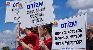 İzmir'de otizm farkındalığı için yürüyüş düzenlendi