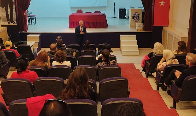 "İzmir'in İki Muhteşem Kahramanını Mutlaka Tanıtmalıyız