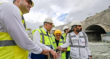 İzmir'de ulaşım yatırımları hız kazandı