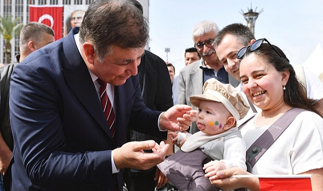 "İzmirlileri, 23 Nisan 1920’nin aydınlığıyla selamlıyorum"