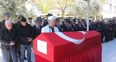 Kıbrıs gazisi son yolculuğuna uğurlandı