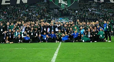 Kocaelispor, 16 Yıl Aradan Sonra Süper Lig'e Yükseldi