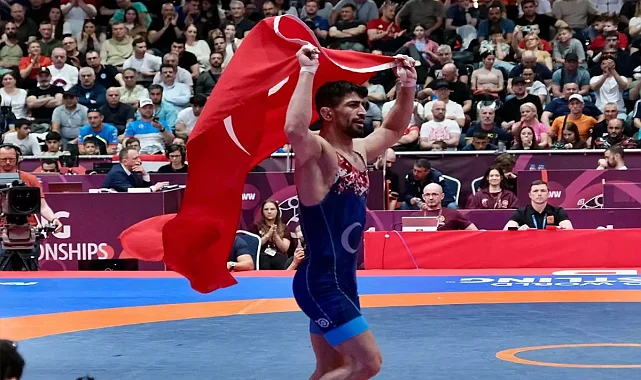 Milli güreşçi Kerem Kamal, Avrupa şampiyonu oldu