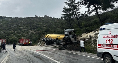 Muğla'da kaza yaparak yanan tır sürücüsü öldü