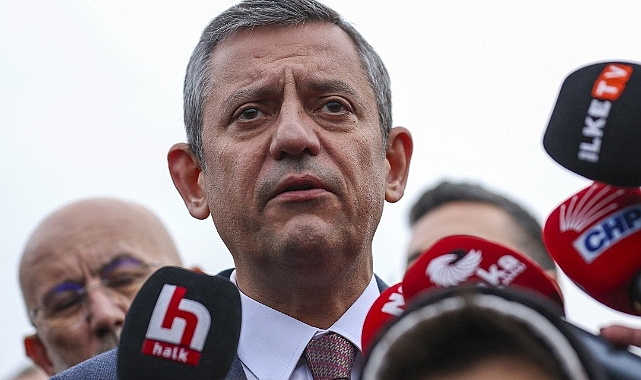 Özel’den Yürüyüş Tepkisi: