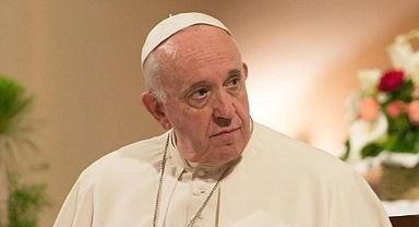 Papa Francis yaşamını yitirdi