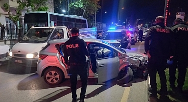 Polis aracına çarpınca yakalandı