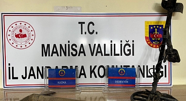 Salihli'de define arayan şüpheli suçüstü yakalandı