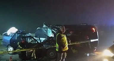 Samsun'da iki otomobilin çarpışması sonucu 5 kişi hayatını kaybetti