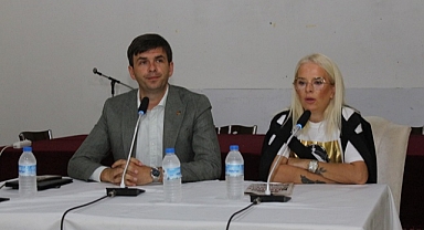 Bakan Azemoviç Burhaniye’de Boşnaklarla Buluştu