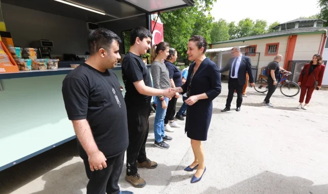 Başkan Sengel, Efes Selçuk'un engelsiz gençleriyle
