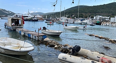 Bodrum’da Denizdeki Tonozlar ve Terk Edilmiş Tekneler Kaldırıldı