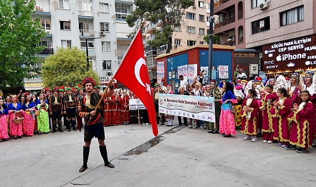 Bornova’da Halayla Coşku Sürüyor