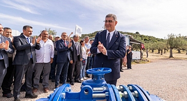 Dikili’de toprak suyla buluştu, üretici bayram sevinci yaşadı