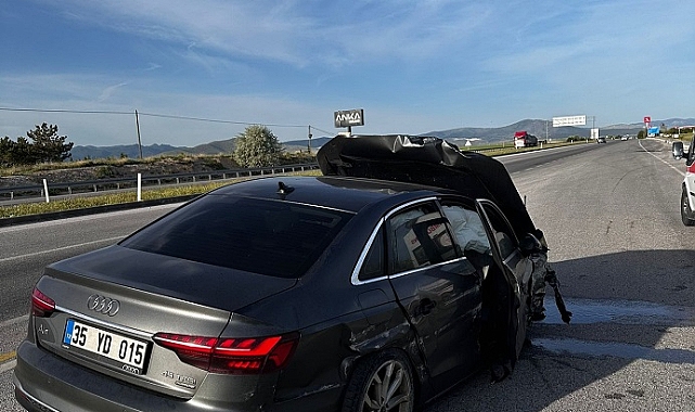 Eski Vekil Denizli ve Eşi Trafik Kazasında Yaralandı