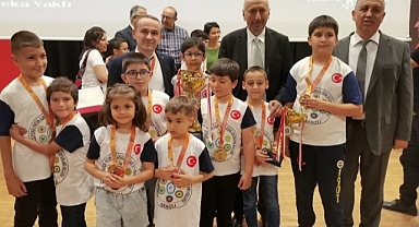 Fatih İlkokulu’ndan zeka oyunlarında zirve performans