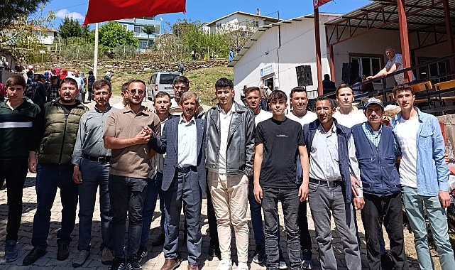 Gördes Köseler Geleneksel Köy Hayrına Yoğun Katılım Oldu