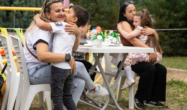 Bornova&#039;da Anneler Günü kutlandı