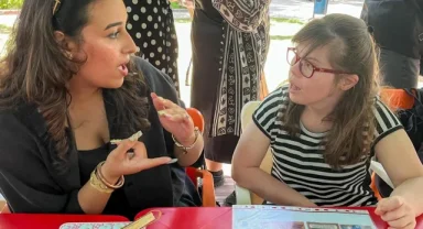 Bornova'da bağlar sevgiyle örüldü