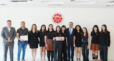 Gazetecilikle 'Yarınlara İz Bırak'tı