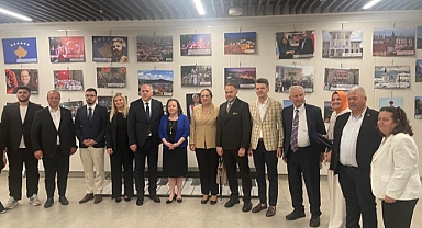 Kosova Türkleri Milli Bayramı İzmir'de Kutlandı