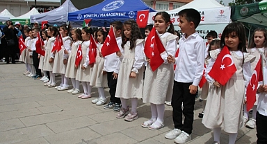 Kütahya’da Kur’an Kursu Miniklerinden Yılsonu Coşkusu