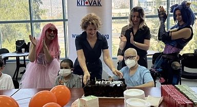 Bayram Sevinci Minik Kalplerde