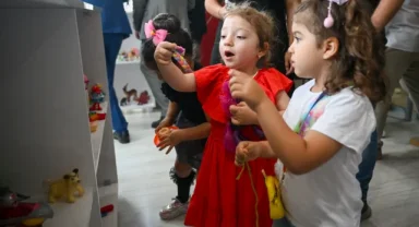 Bornova'da Oyuncak Kütüphanesi açıldı