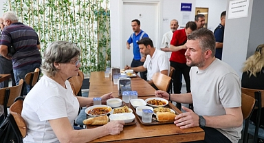 Buca Kent Lokantalarında Ferdi Zeyrek Anısına Ücretsiz Yemek